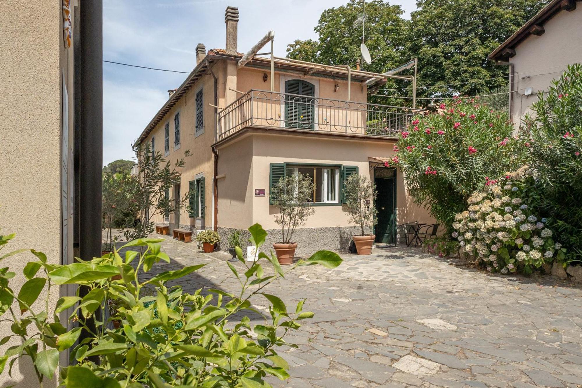 Palazzo Dasso Viterbo Exterior photo